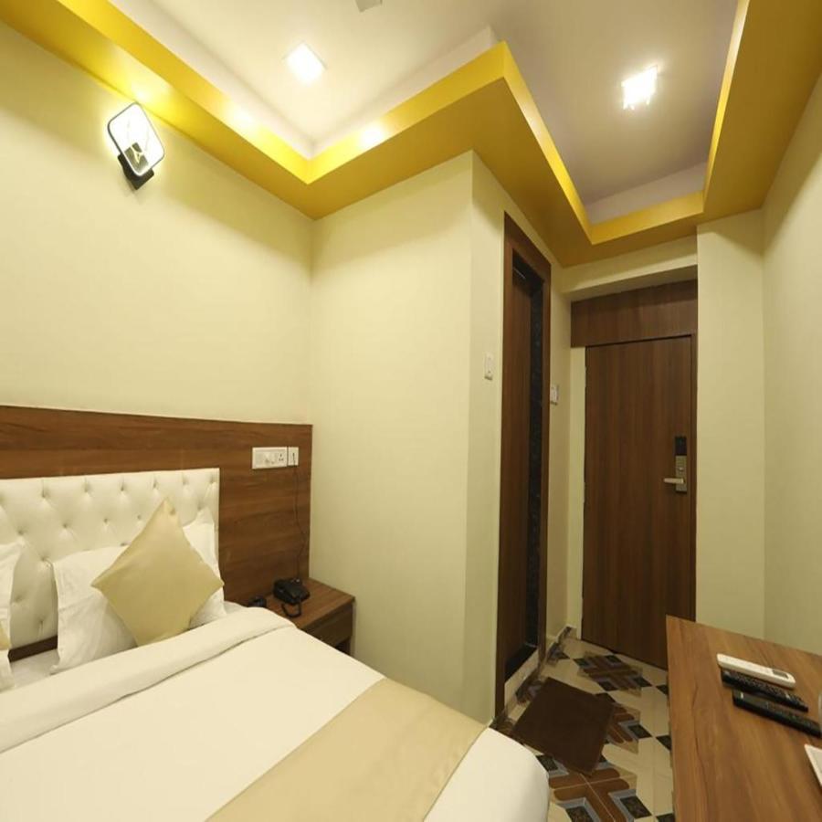 Hotel Jodiya - Near Cst Мумбай Екстериор снимка