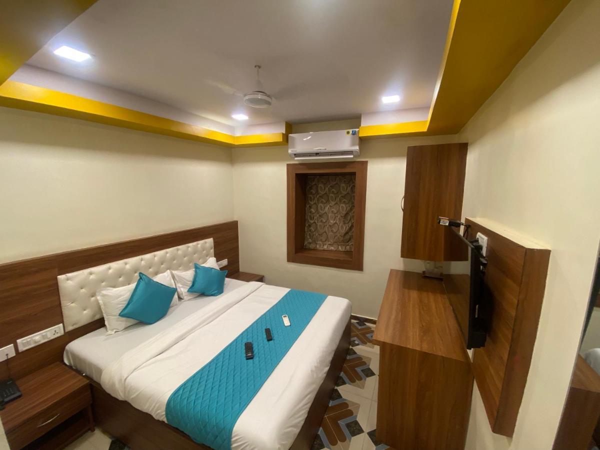 Hotel Jodiya - Near Cst Мумбай Екстериор снимка