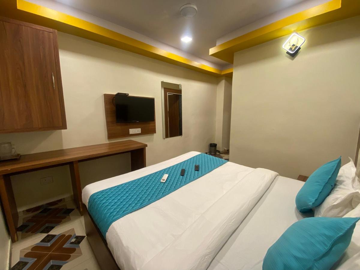Hotel Jodiya - Near Cst Мумбай Екстериор снимка