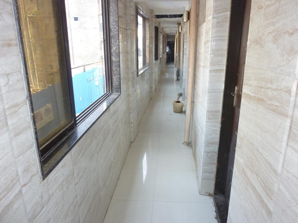 Hotel Jodiya - Near Cst Мумбай Екстериор снимка