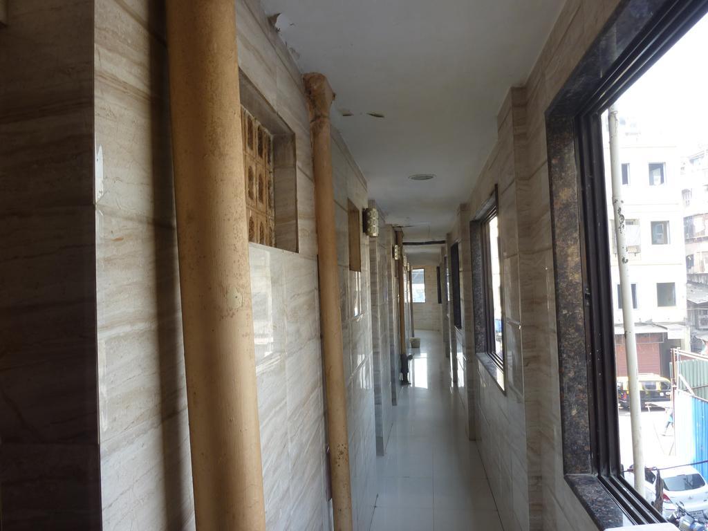 Hotel Jodiya - Near Cst Мумбай Екстериор снимка